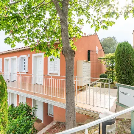 Apartment Les Rivages Du Lac * Saint-Raphaël